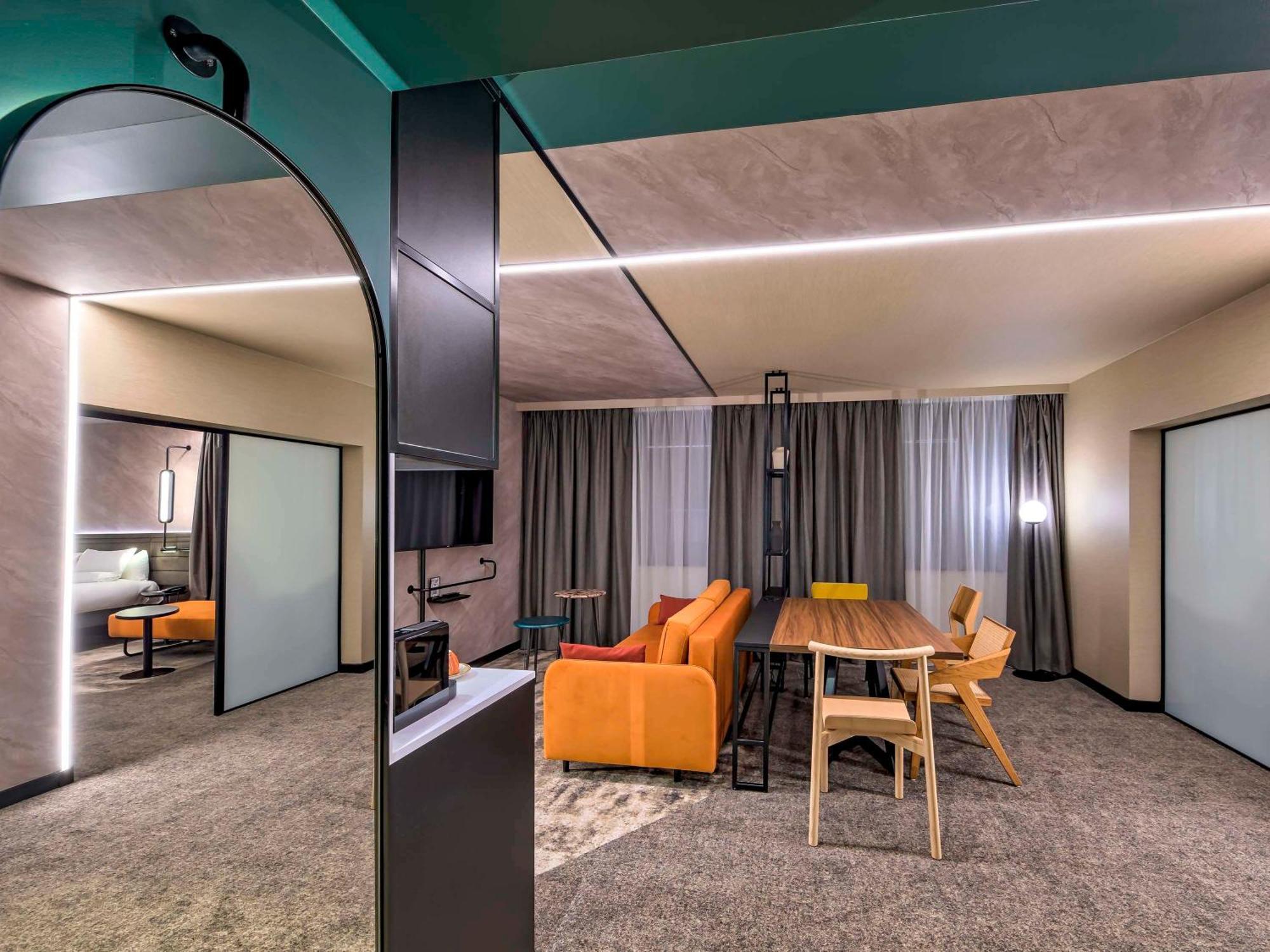 Novotel Centrum Hotel 4*